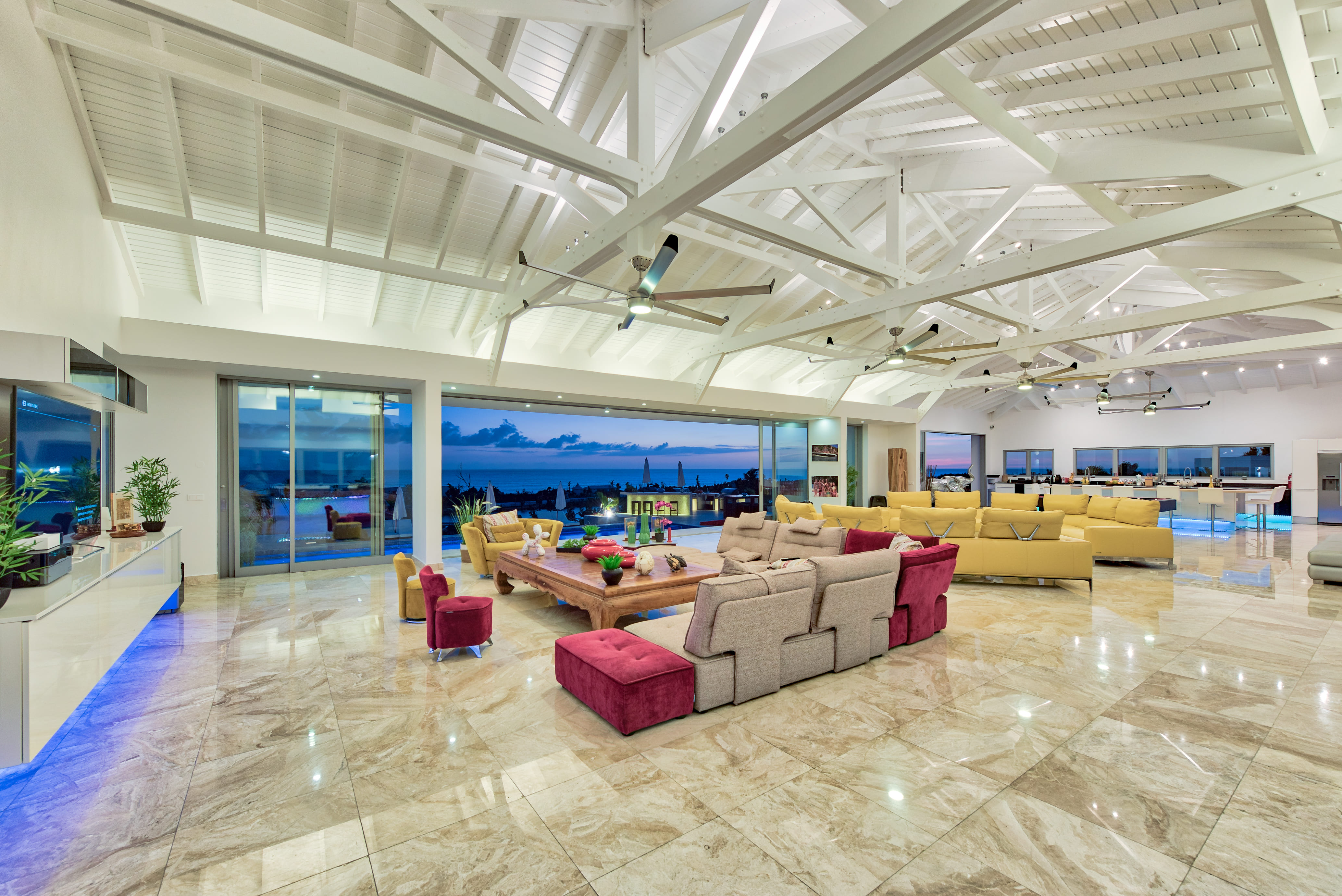  5 Bedroom Terres Basses Estate - 物件實景