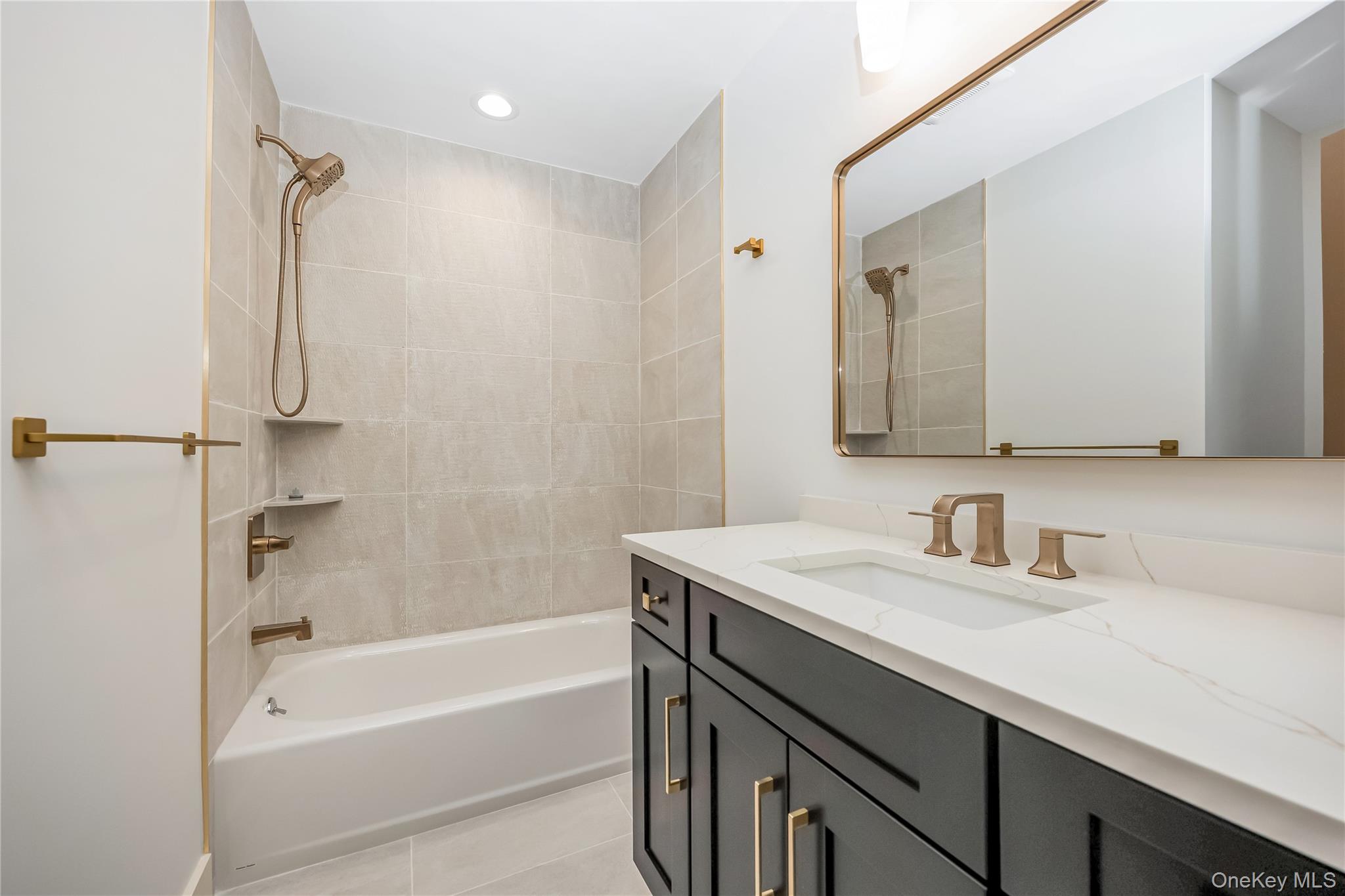 Miller Place, New York, 11764, United States, 4 Bedrooms Bedrooms, ,4 BathroomsBathrooms,Residential,For Sale,1902062
