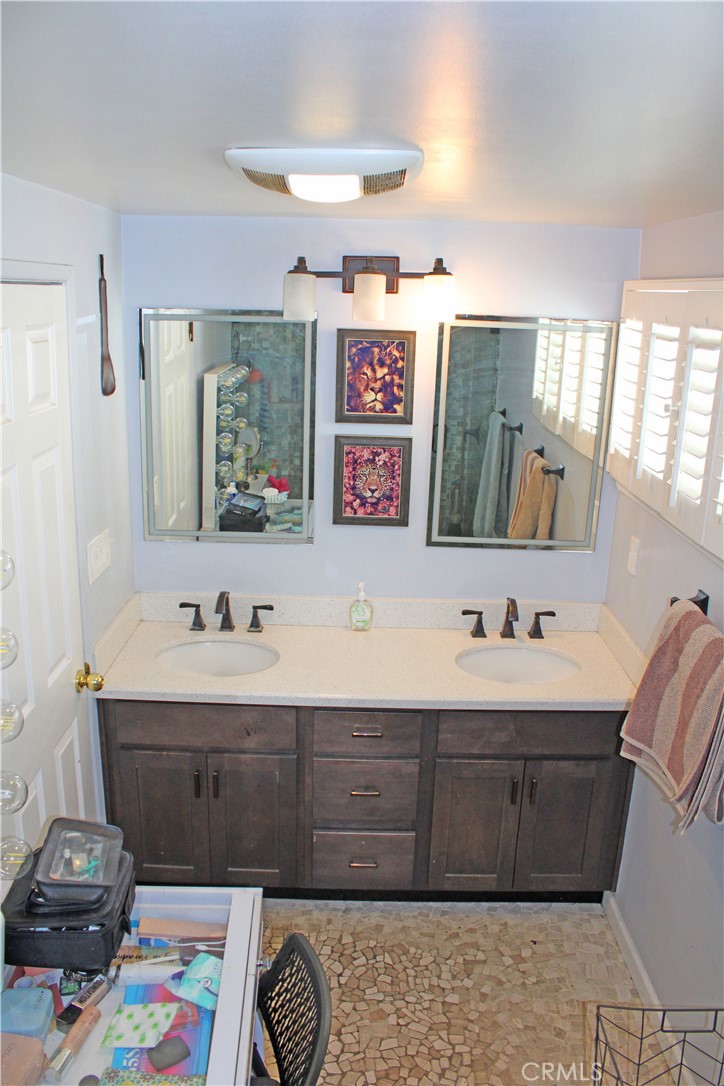 North Hills, California, 91343, United States, 4 Bedrooms Bedrooms, ,3 BathroomsBathrooms,Residential,For Sale,1990989