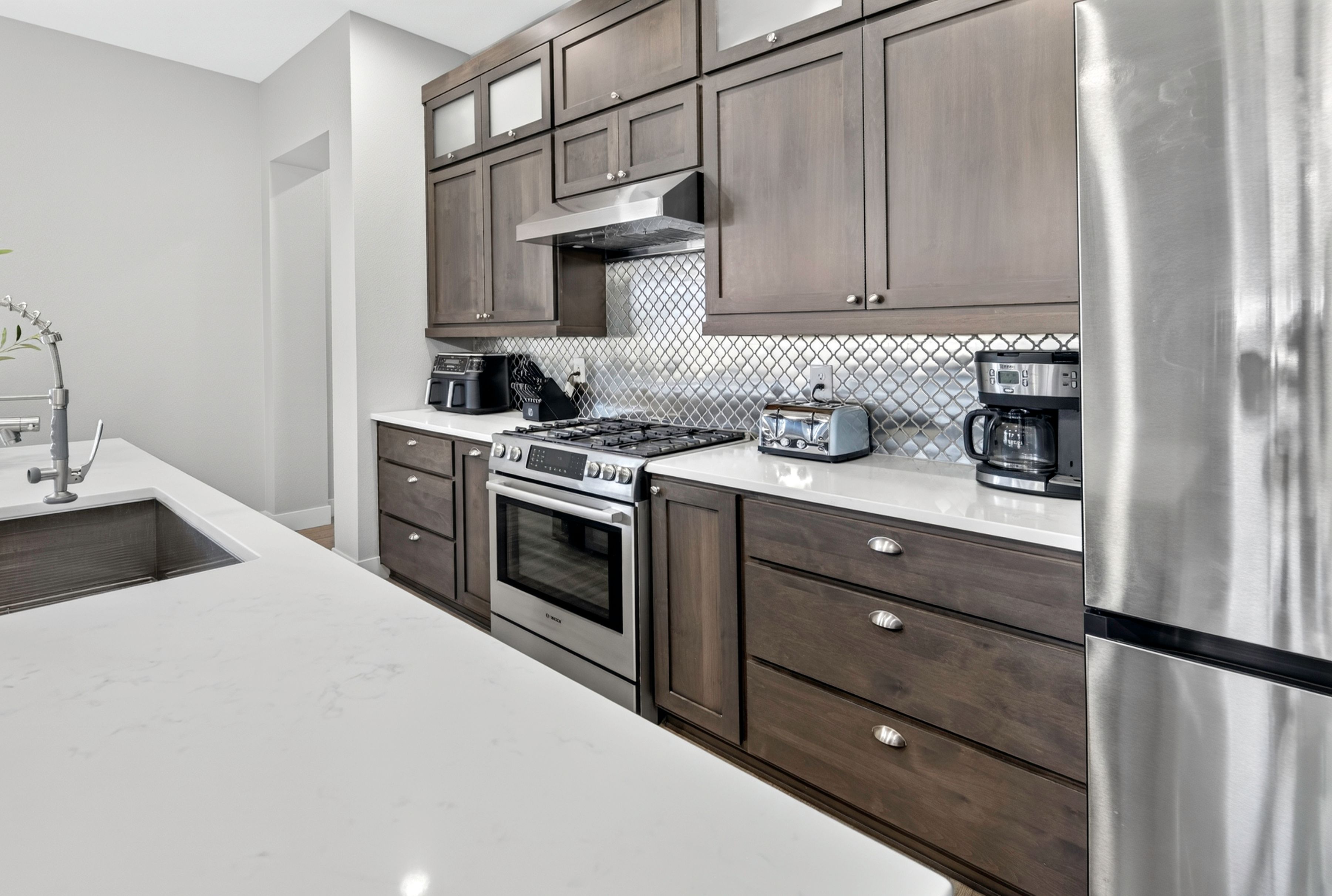  Spacious Ranch-Style Home Ideally Situated on a Cul-de-Sac - 物件實景