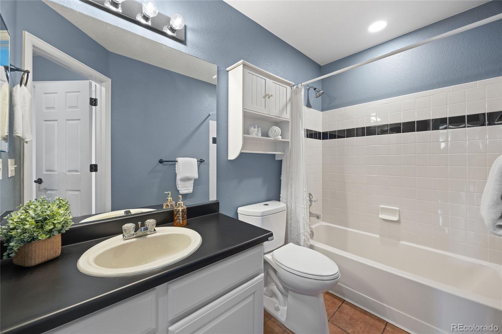 Littleton, Colorado, 80125, United States, 4 Bedrooms Bedrooms, ,1 BathroomBathrooms,Residential,For Sale,1958301