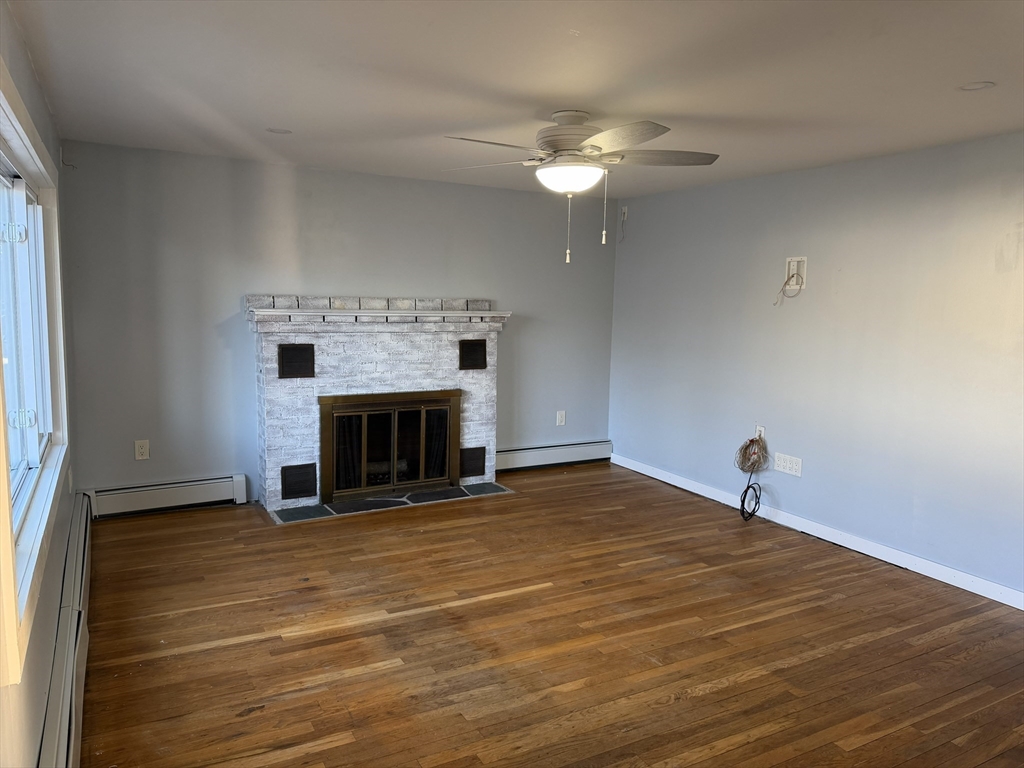 Methuen, Massachusetts, 01844, United States, 3 Bedrooms Bedrooms, ,2 BathroomsBathrooms,Residential,For Sale,2010745