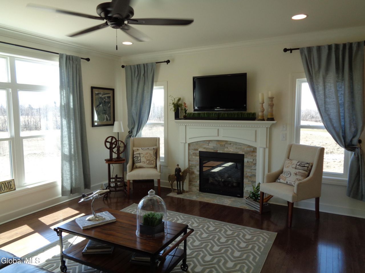 Averill Park, New York, 12018, United States, 4 Bedrooms Bedrooms, ,3 BathroomsBathrooms,Residential,For Sale,1940428