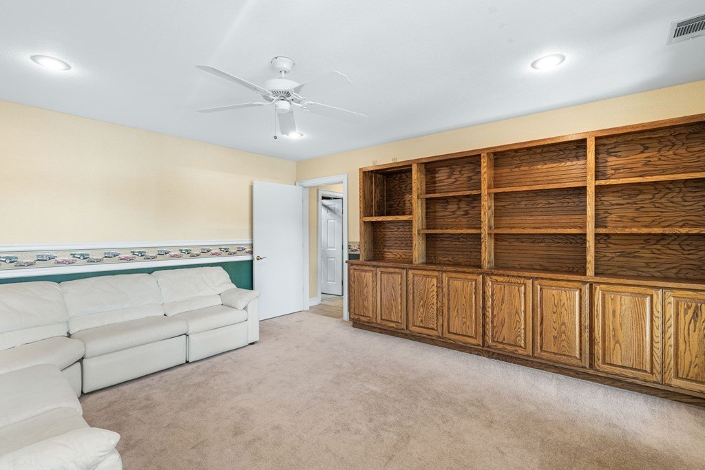 Hiawassee, Georgia, 30546, United States, 3 Bedrooms Bedrooms, ,4 BathroomsBathrooms,Residential,For Sale,1978454