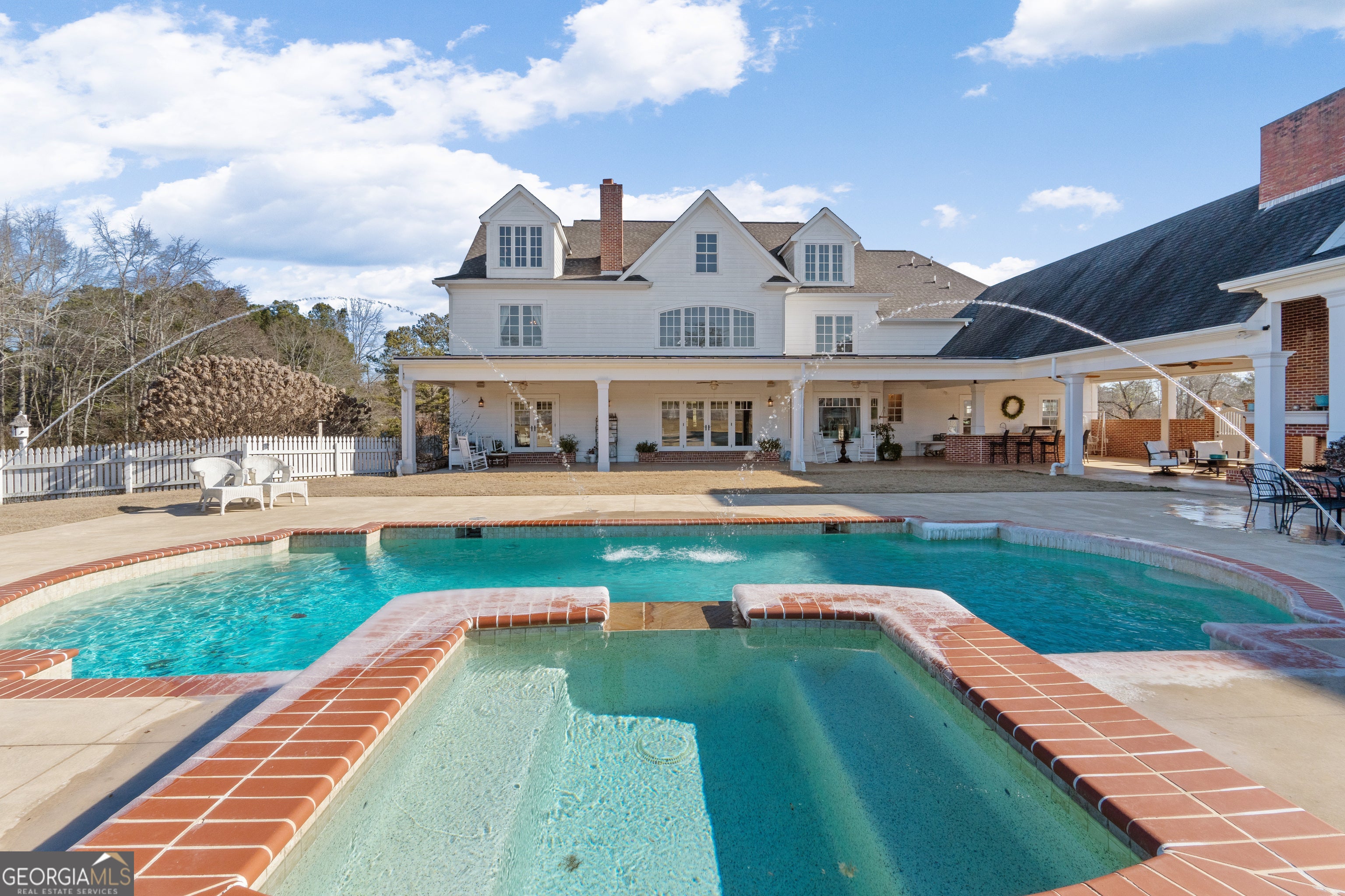 Roopville, Georgia, 30170, United States, 5 Bedrooms Bedrooms, ,5 BathroomsBathrooms,Residential,For Sale,2014555