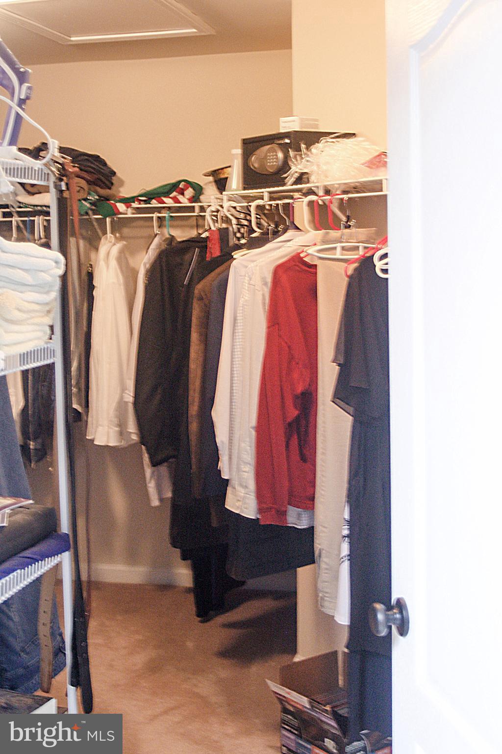 Winchester, Virginia, 22602, United States, 5 Bedrooms Bedrooms, ,5 BathroomsBathrooms,Residential,For Sale,1982956