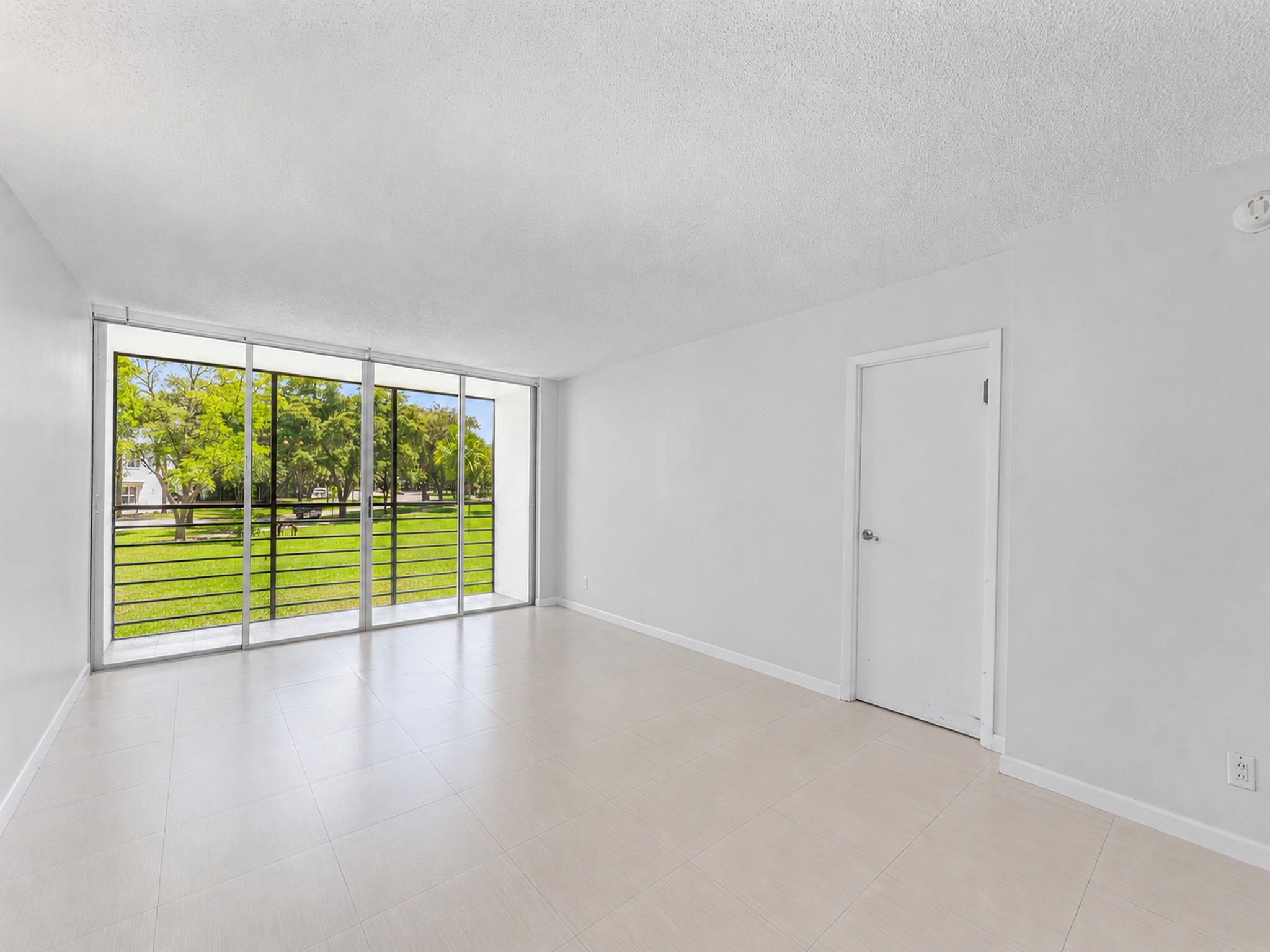  20500 W Country Club Drive, Aventura, FL, 33180 - 物件實景