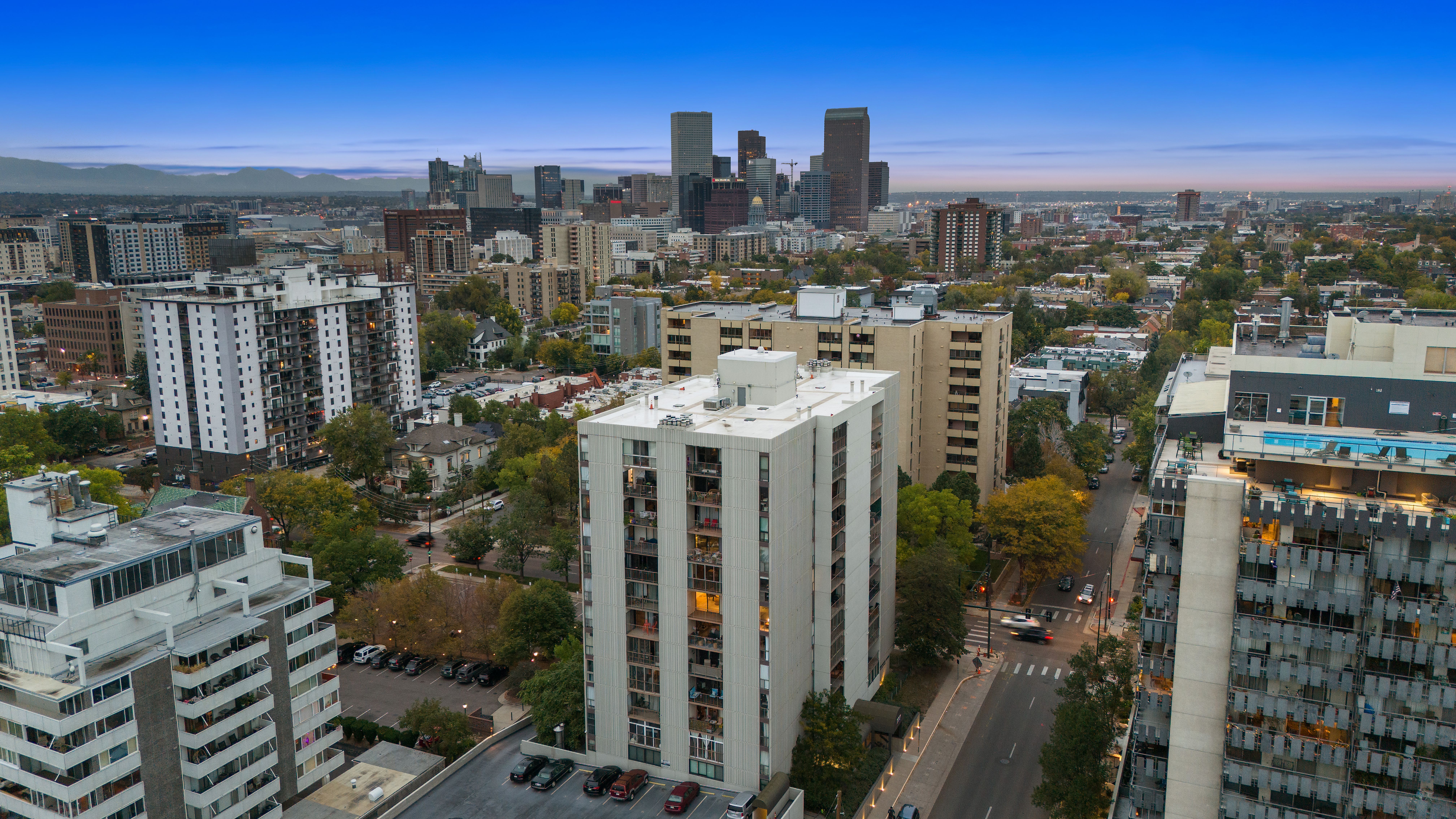  Your Front-Row Seat to Views of Pikes Peak & Everything Denver has to Offer - 物件實景