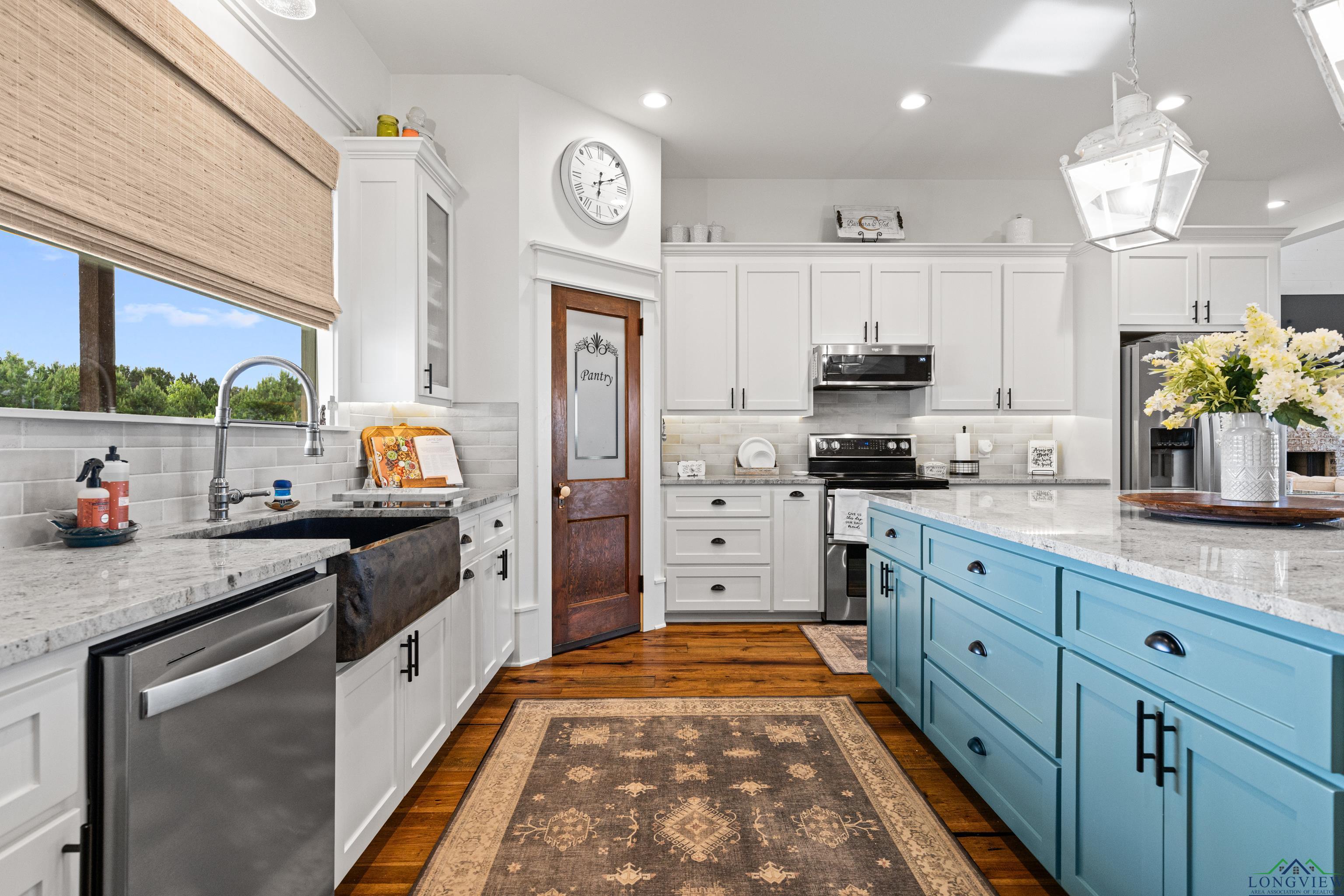 Jefferson, Texas, 75657, United States, 4 Bedrooms Bedrooms, ,4 BathroomsBathrooms,Residential,For Sale,1859470