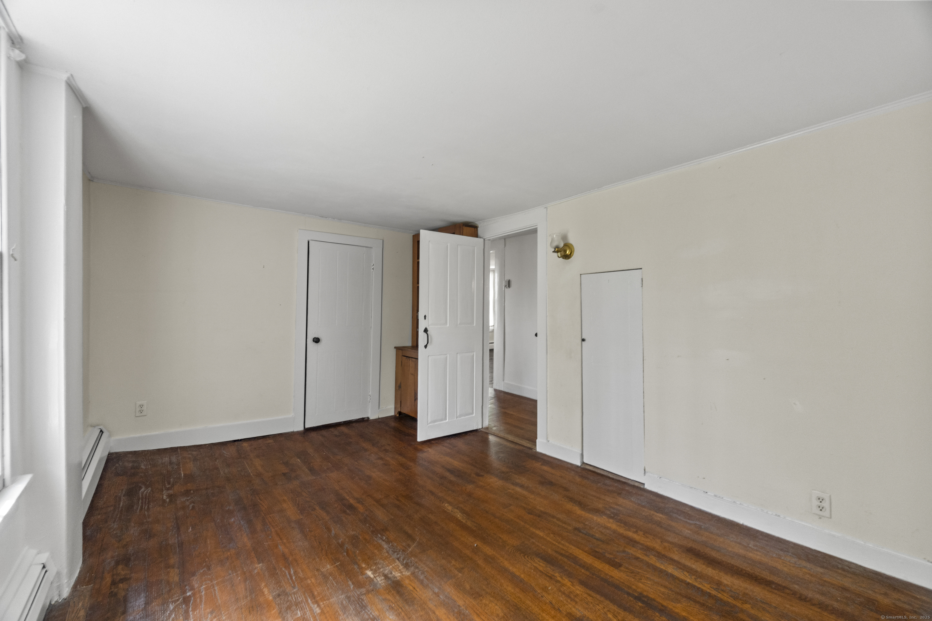 Woodbury, Connecticut, 06798, United States, 4 Bedrooms Bedrooms, ,3 BathroomsBathrooms,Residential,For Sale,1890023