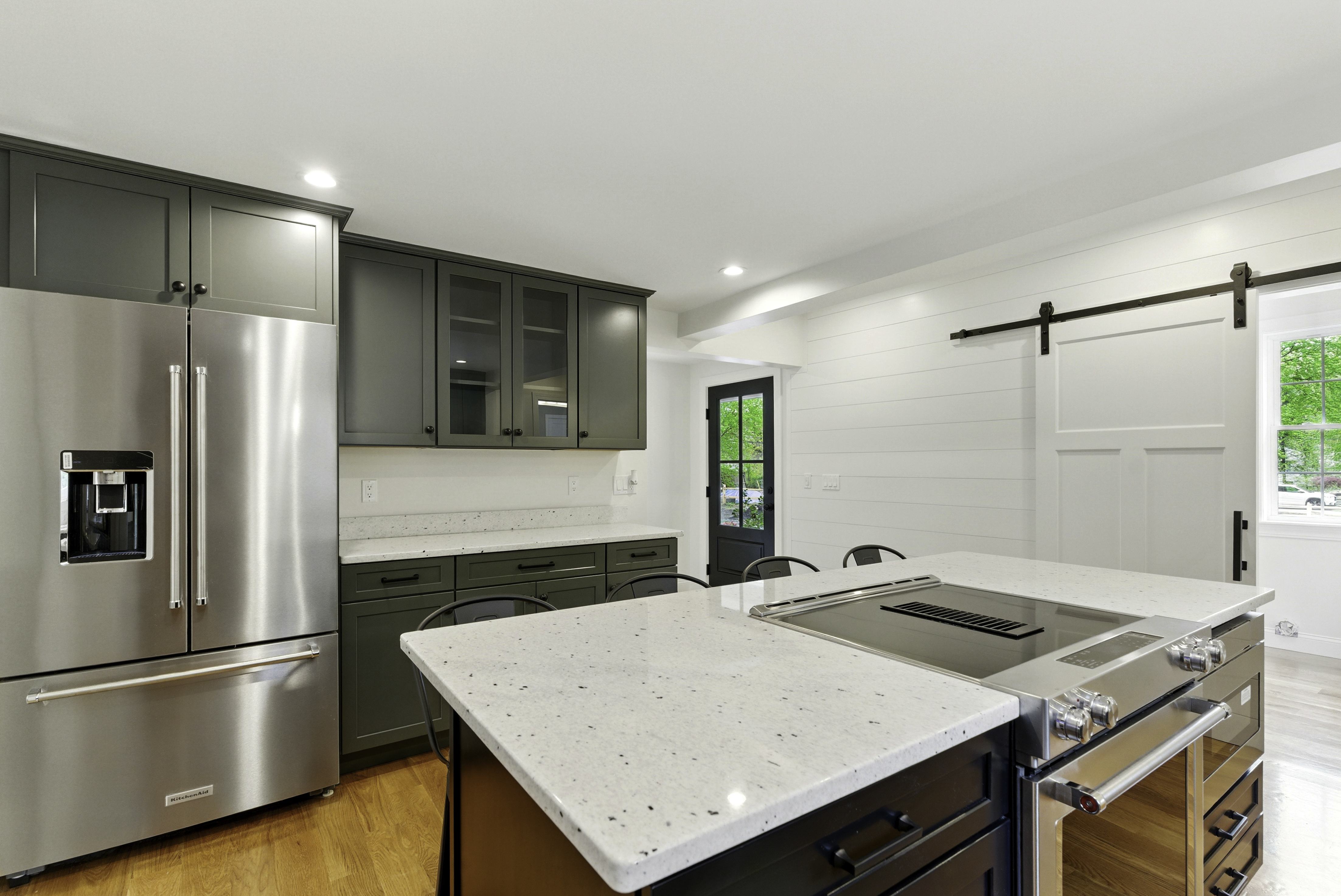 Hopedale, Massachusetts, 01747, United States, 3 Bedrooms Bedrooms, ,2 BathroomsBathrooms,Residential,For Sale,1979409