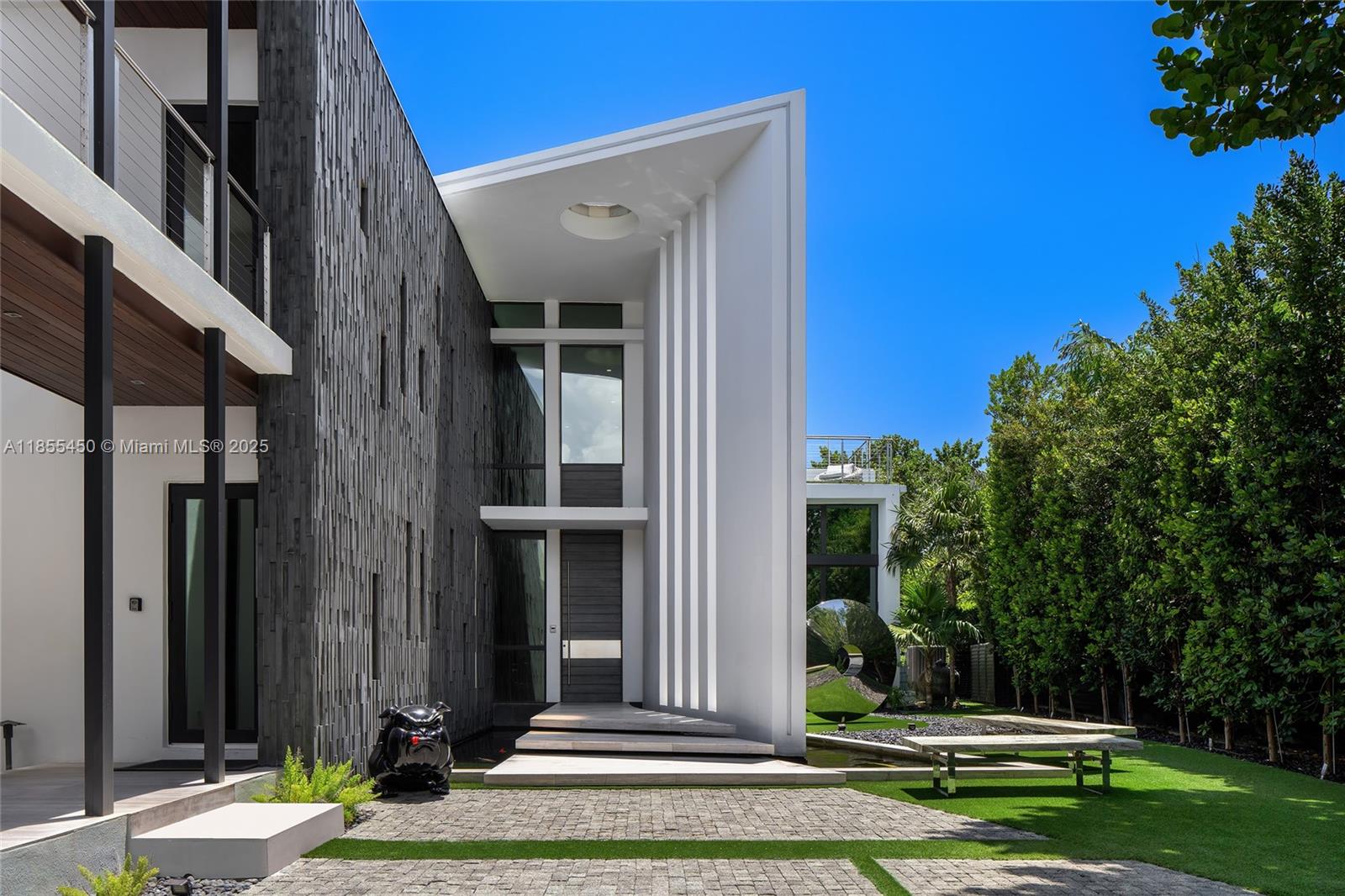 Miami Beach, Florida, 33140, United States, 5 Bedrooms Bedrooms, ,8 BathroomsBathrooms,Residential,For Sale,1918042