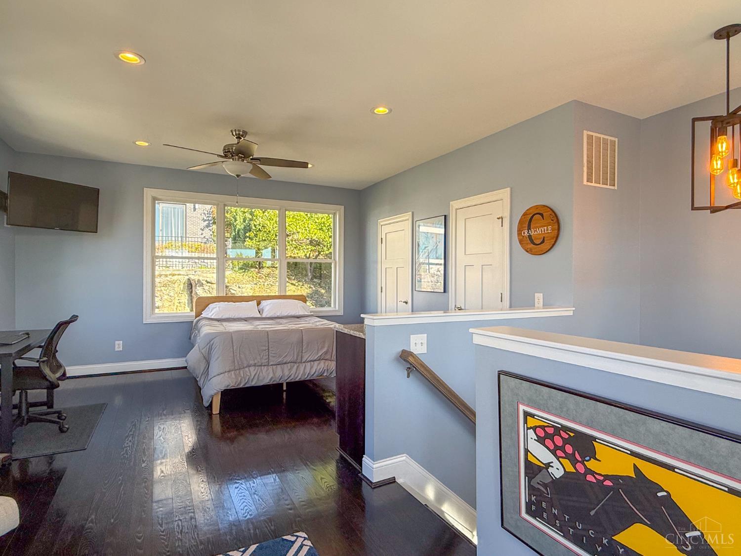 Cincinnati, Ohio, 45202, United States, 3 Bedrooms Bedrooms, ,4 BathroomsBathrooms,Residential,For Sale,1968931