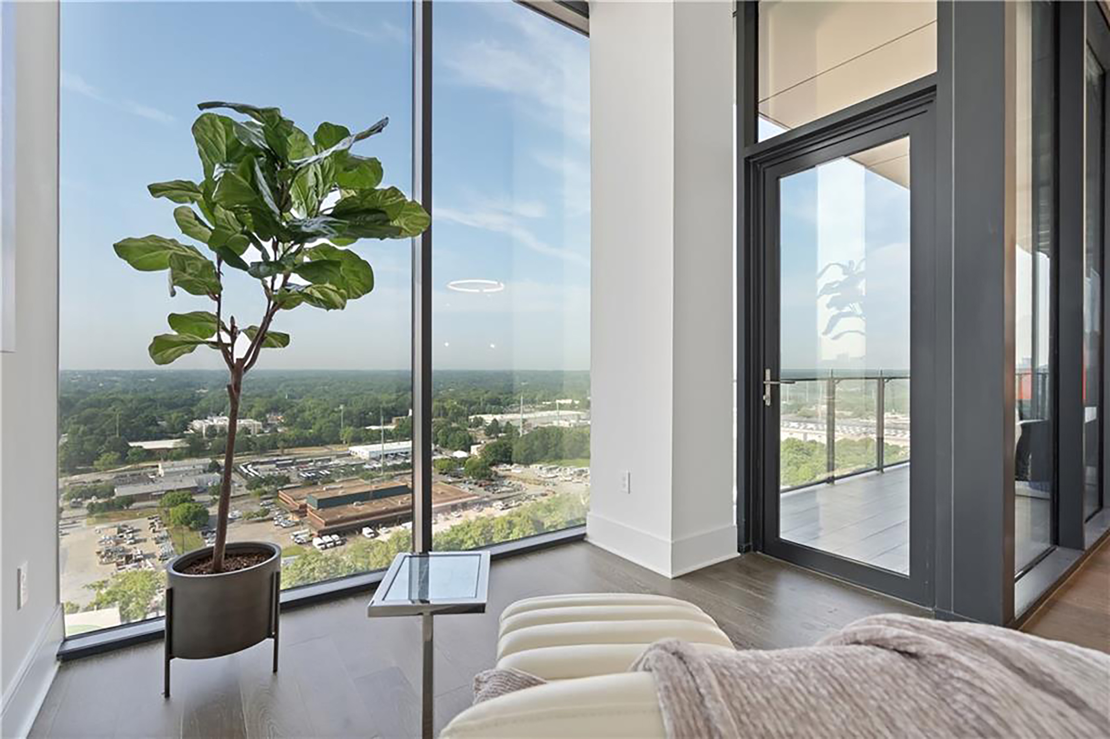  Penthouse Condo Overlooking West Midtown - 物件實景