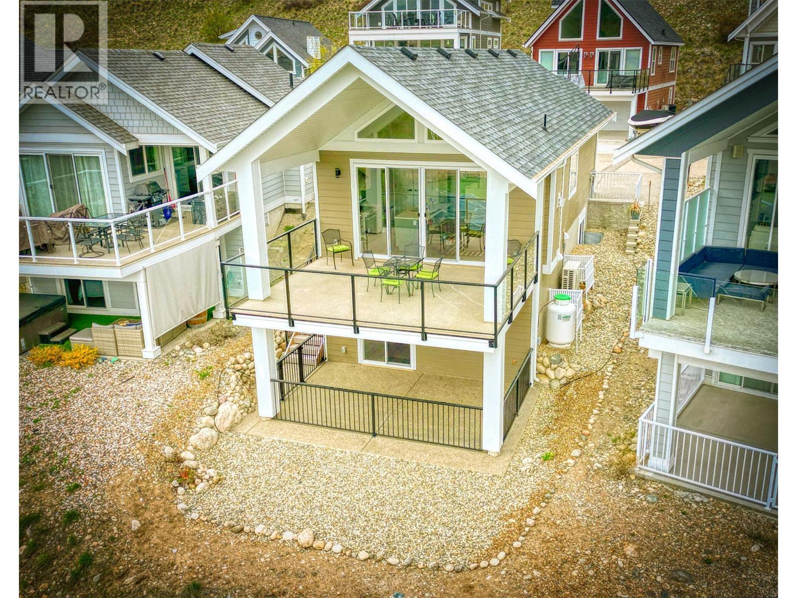 KELOWNA, British Columbia, V1Z 3R8, CA, 3 Bedrooms Bedrooms, ,2 BathroomsBathrooms,Residential,For Sale,1948634