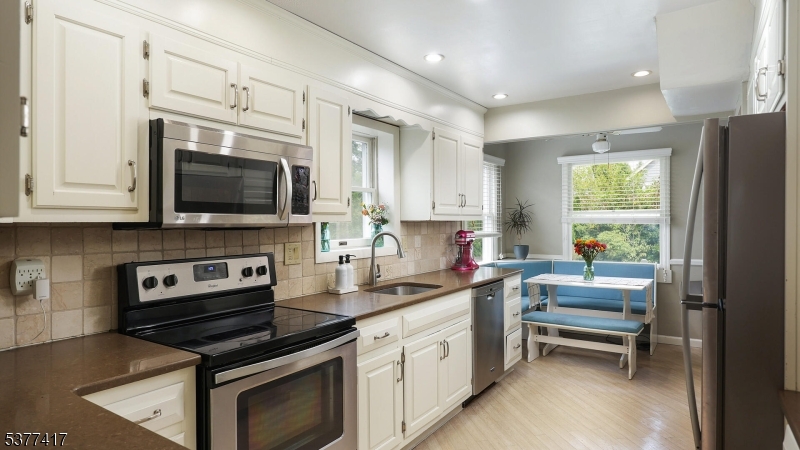 Westfield Town, New Jersey, 07090, United States, 4 Bedrooms Bedrooms, ,3 BathroomsBathrooms,Residential,For Sale,1941092