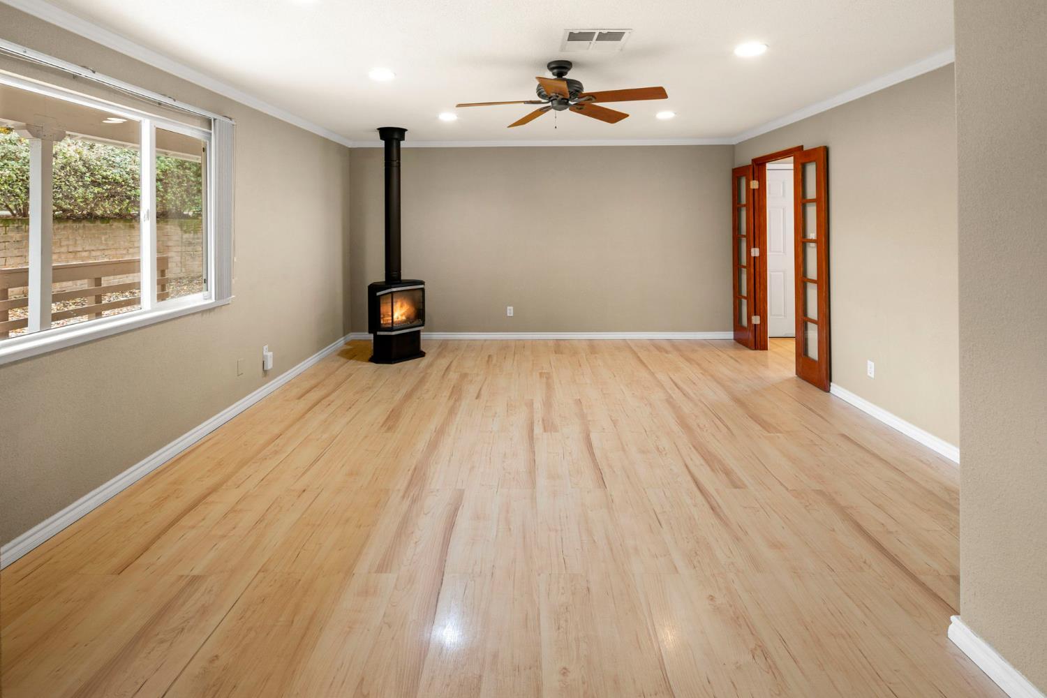 Auburn, California, 95603, United States, 3 Bedrooms Bedrooms, ,2 BathroomsBathrooms,Residential,For Sale,1998771