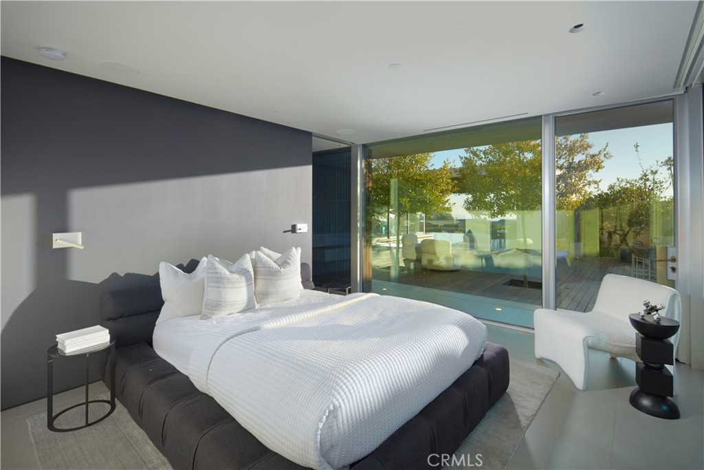 Laguna Beach, California, 92651, United States, 4 Bedrooms Bedrooms, ,6 BathroomsBathrooms,Residential,For Sale,1988252