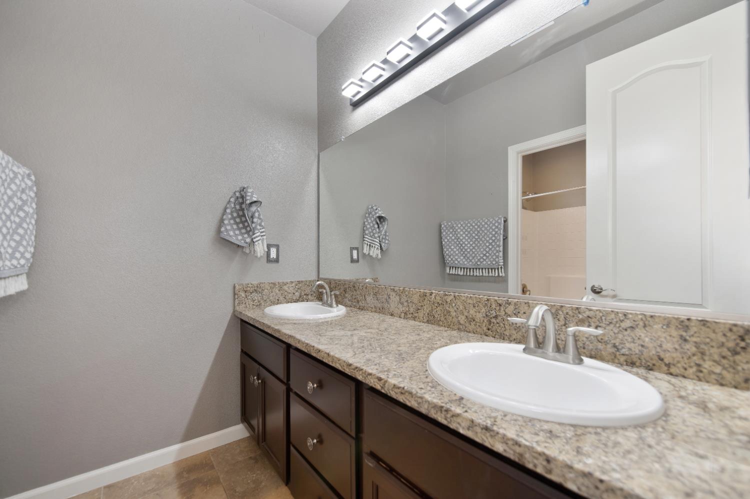 West Sacramento, California, 95691, United States, 4 Bedrooms Bedrooms, ,3 BathroomsBathrooms,Residential,For Sale,1906869