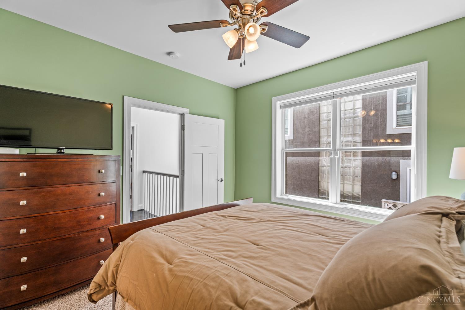 Cincinnati, Ohio, 45202, United States, 3 Bedrooms Bedrooms, ,4 BathroomsBathrooms,Residential,For Sale,1968931