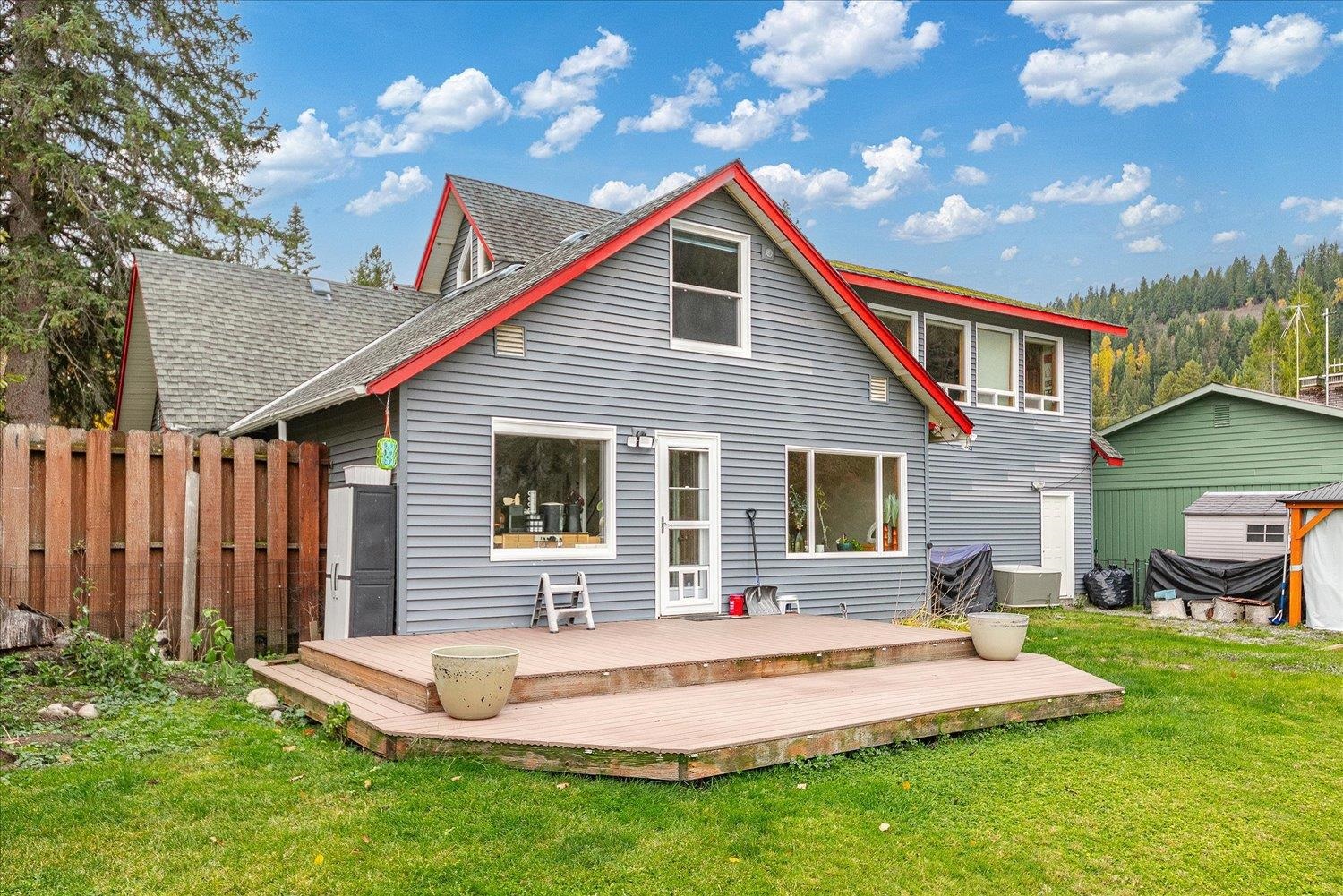 Metaline Falls, Washington, 99153, United States, 5 Bedrooms Bedrooms, ,3 BathroomsBathrooms,Residential,For Sale,1986087