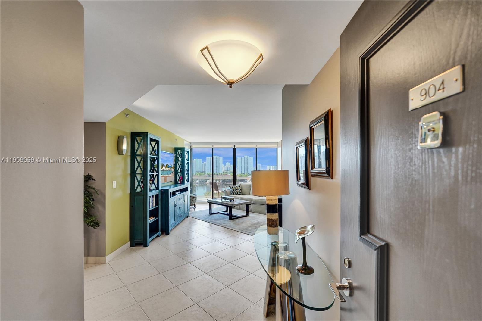 Aventura, Florida, 33180, United States, 2 Bedrooms Bedrooms, ,2 BathroomsBathrooms,Residential,For Sale,1988948