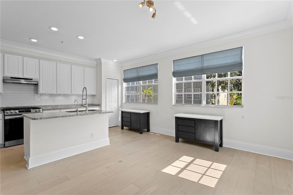Tampa, Florida, 33602, United States, 3 Bedrooms Bedrooms, ,3 BathroomsBathrooms,Residential,For Sale,1902544