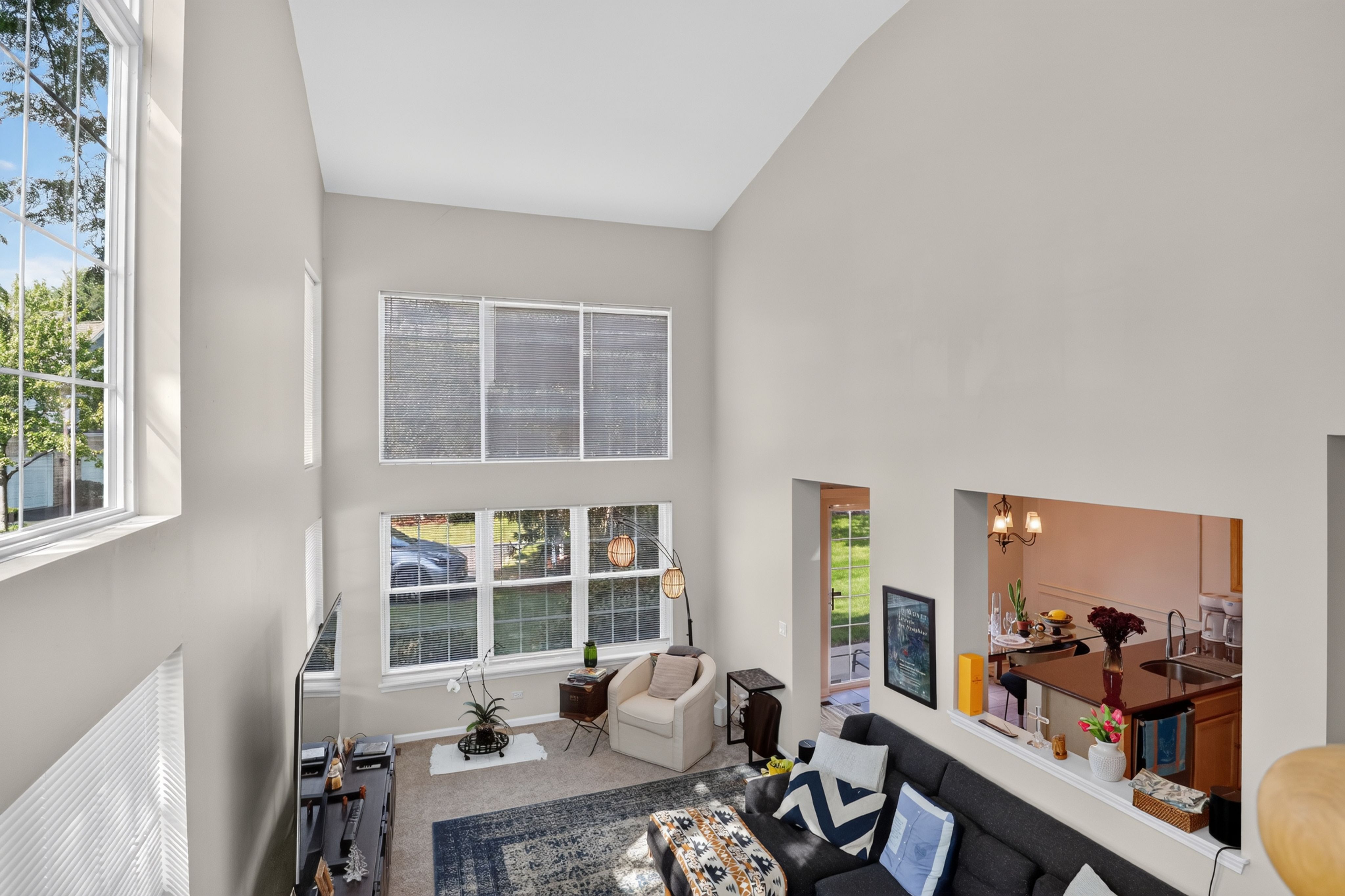  Beautiful Private End-unit Townhome Overlooking a Peaceful Pond - 物件實景