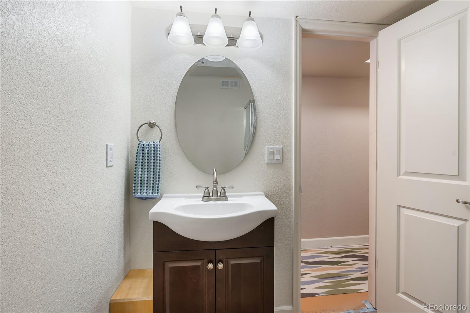 Aurora, Colorado, 80015, United States, 3 Bedrooms Bedrooms, ,2 BathroomsBathrooms,Residential,For Sale,1743497