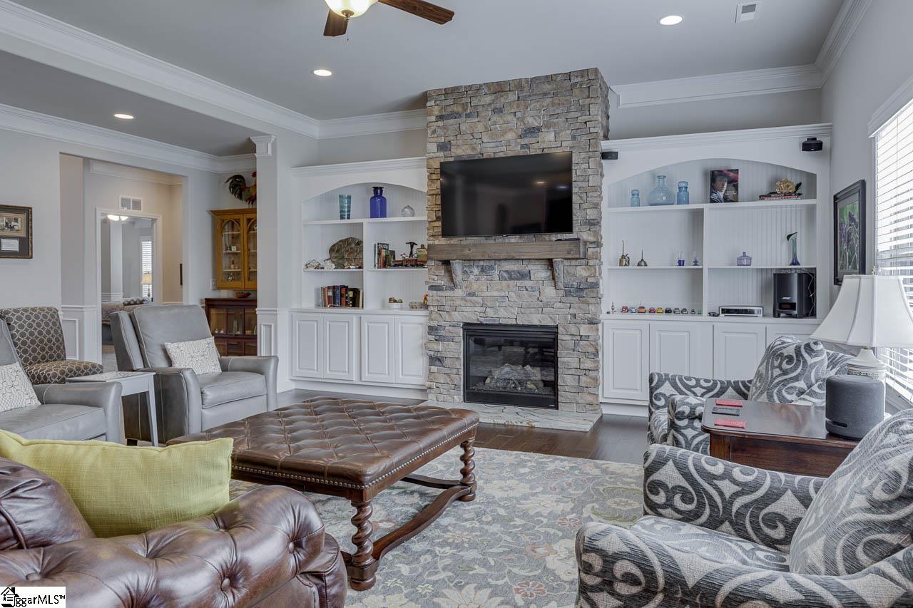 Travelers Rest, South Carolina, 29690, United States, 7 Bedrooms Bedrooms, ,5 BathroomsBathrooms,Residential,For Sale,2001844