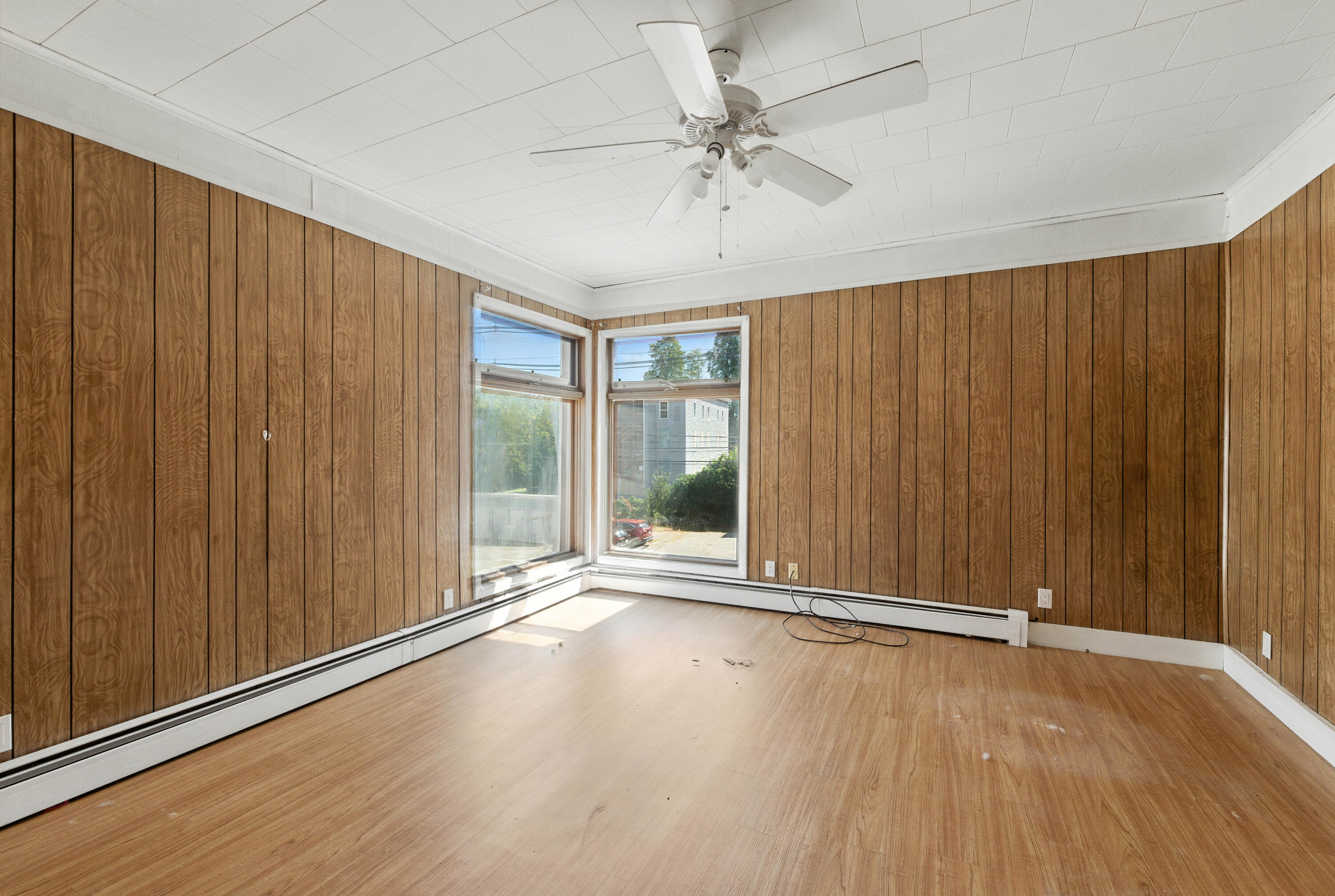 Biddeford, Maine, 04005, United States, ,4 BathroomsBathrooms,Residential,For Sale,1933141