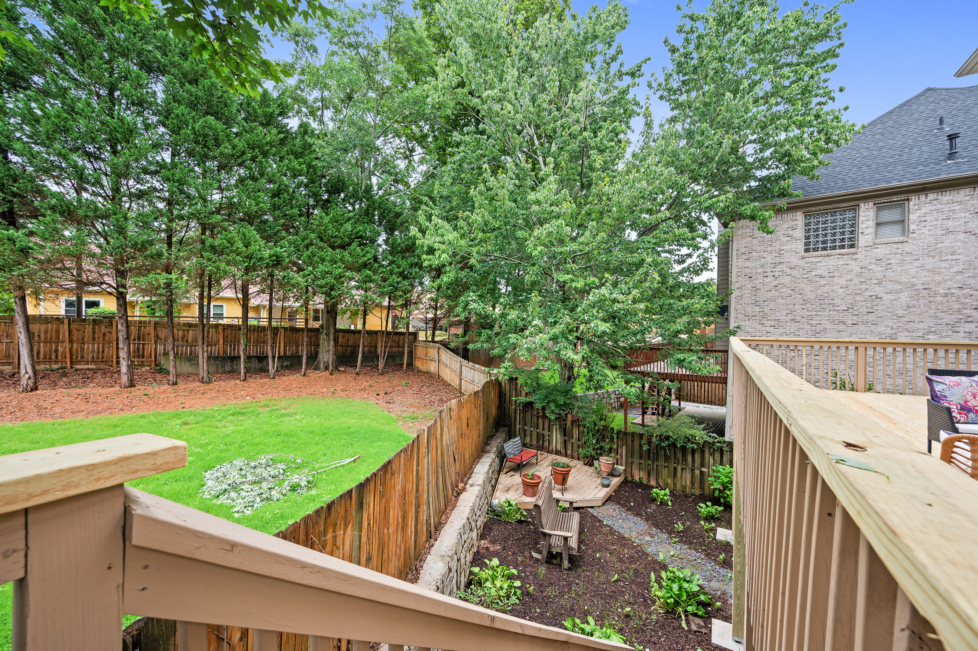  Stunning, All-Brick Home in Sought-After Medlock Place - 物件實景