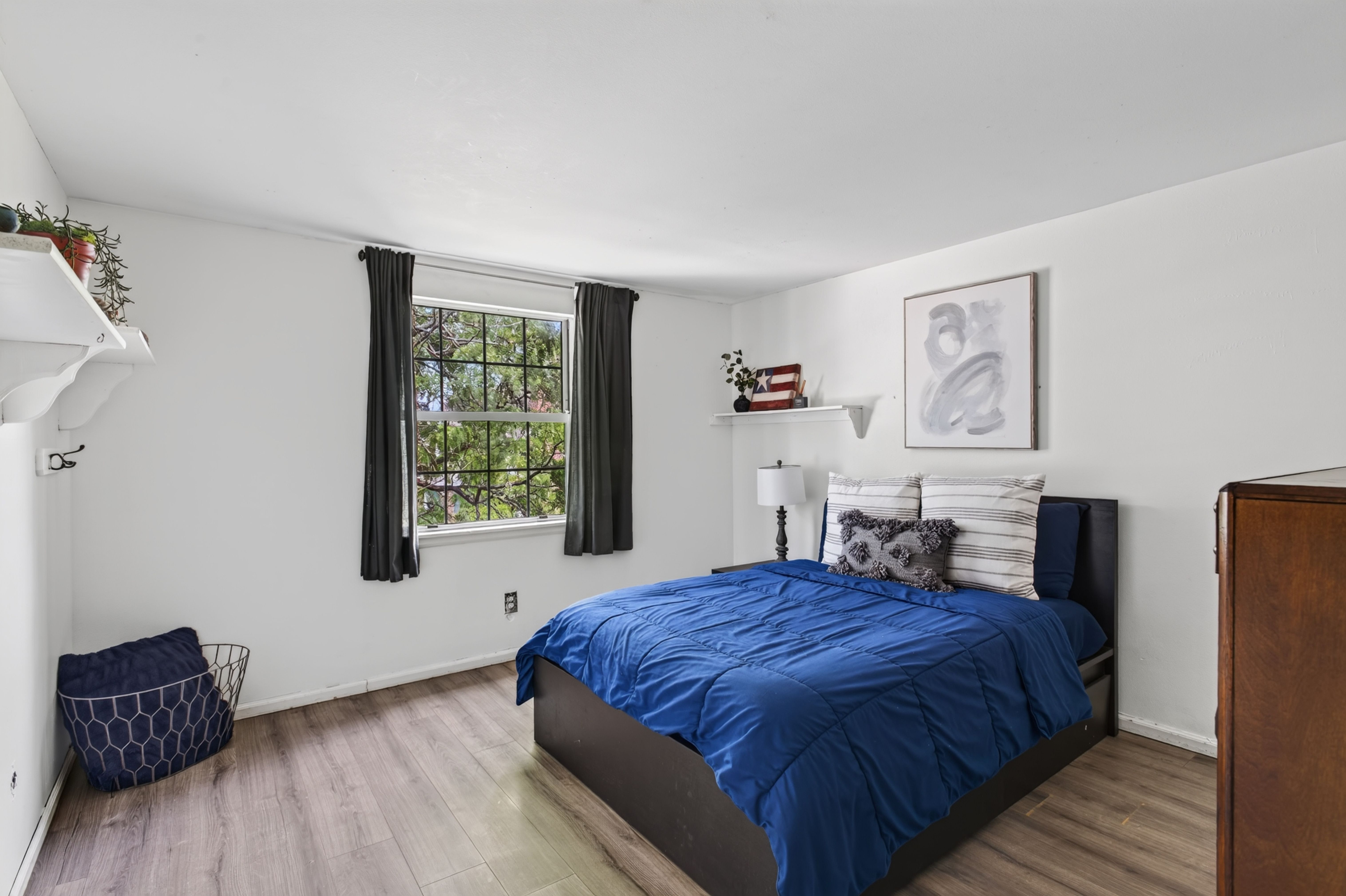  Lovely Two-Story Nestled on a Friendly, Tree-Lined Cul-de-Sac - 物件實景