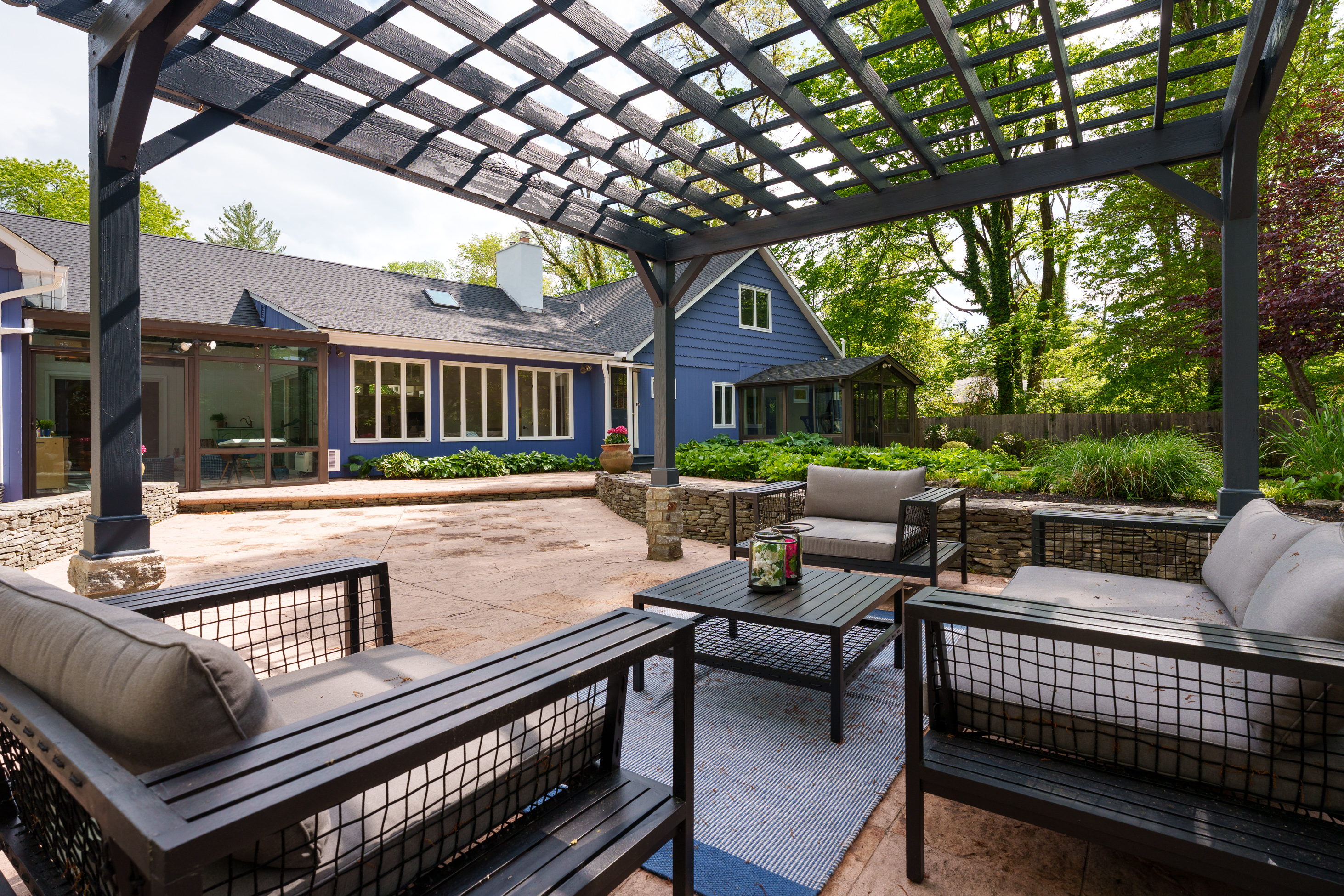  Coveted Western Section Mid-Century Modern Home with an Adaptable Floor Plan - 物件實景