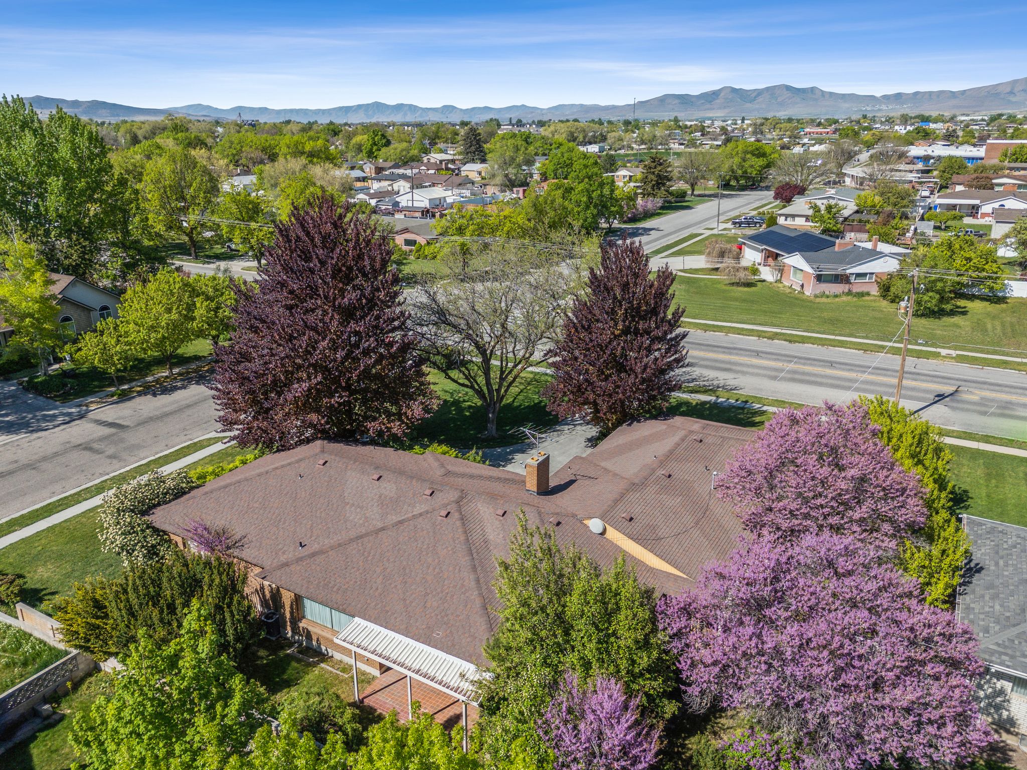 Tremonton, Utah, 84337, United States, 4 Bedrooms Bedrooms, ,3 BathroomsBathrooms,Residential,For Sale,1807575
