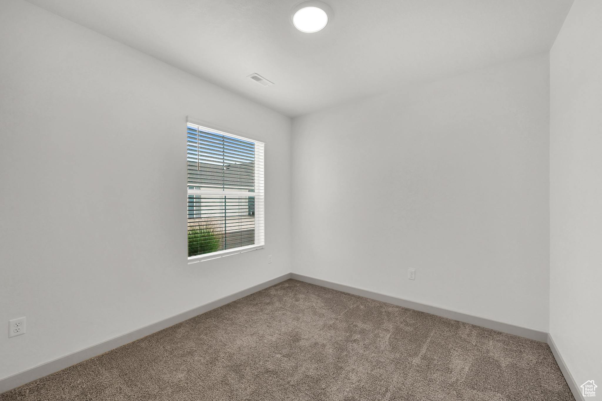 West Haven, Utah, 84401, United States, 3 Bedrooms Bedrooms, ,2 BathroomsBathrooms,Residential,For Sale,1925737