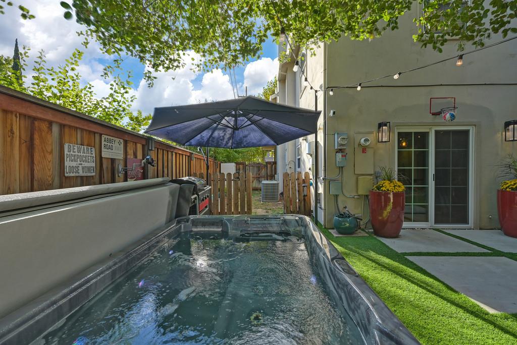 Sacramento, California, 95818, United States, 3 Bedrooms Bedrooms, ,3 BathroomsBathrooms,Residential,For Sale,1954862