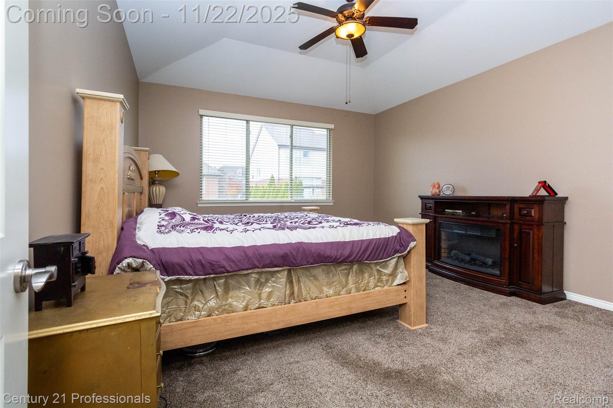 ClintonTownship, Michigan, 48038, United States, 3 Bedrooms Bedrooms, ,4 BathroomsBathrooms,Residential,For Sale,1994254