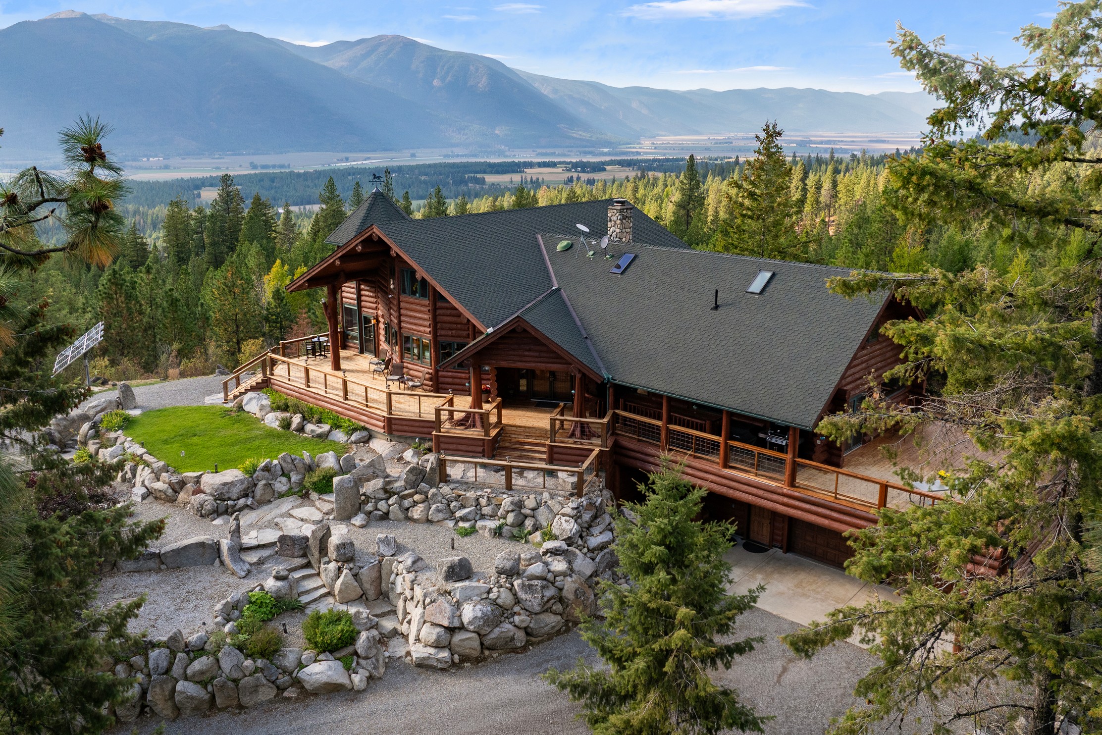 Bonners Ferry, Idaho, 83805, United States, 3 Bedrooms Bedrooms, ,4 BathroomsBathrooms,Residential,For Sale,1984473