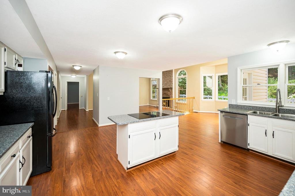 Stafford, Virginia, 22554, United States, 5 Bedrooms Bedrooms, ,4 BathroomsBathrooms,Residential,For Sale,1938309