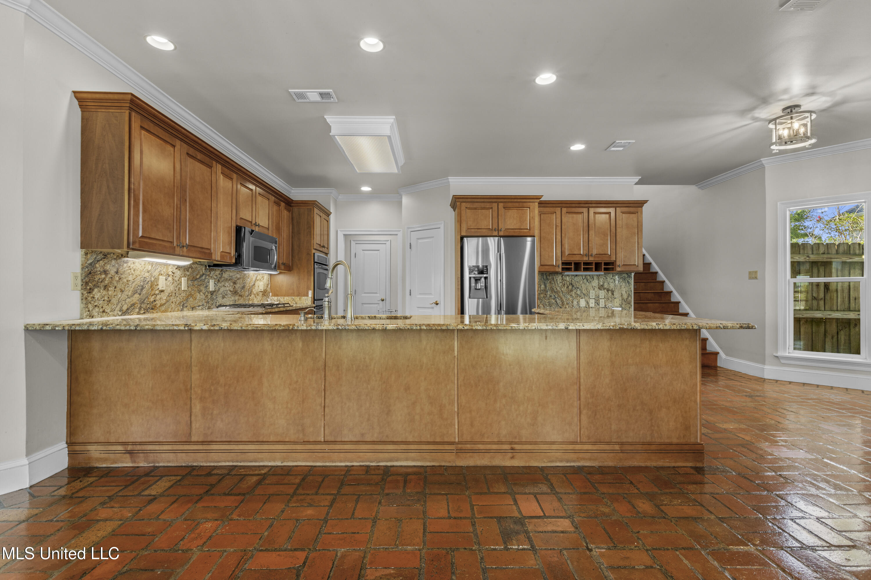 Biloxi, Mississippi, 39531, United States, 4 Bedrooms Bedrooms, ,3 BathroomsBathrooms,Residential,For Sale,1908803