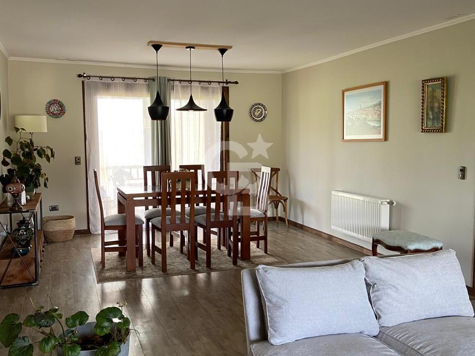 Puerto Varas, Chile, 4 Bedrooms Bedrooms, ,3 BathroomsBathrooms,Residential,For Sale,1968021