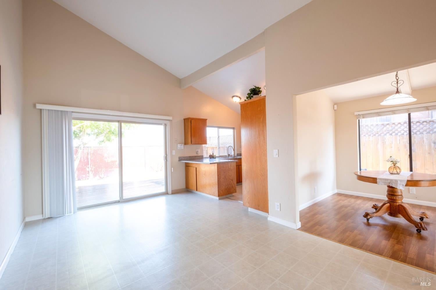 Vallejo, California, 94589, United States, 4 Bedrooms Bedrooms, ,2 BathroomsBathrooms,Residential,For Sale,1948983