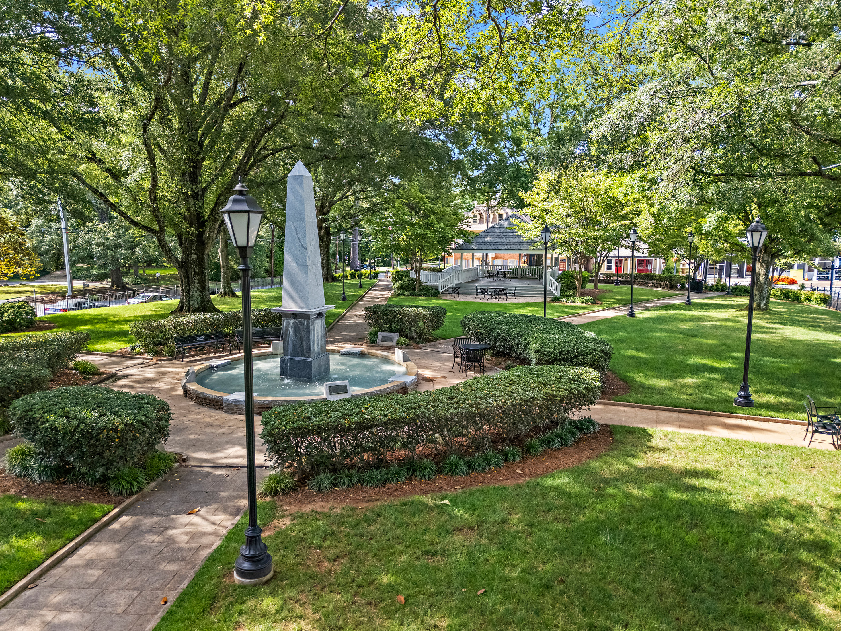  Timeless Elegance in Roswell