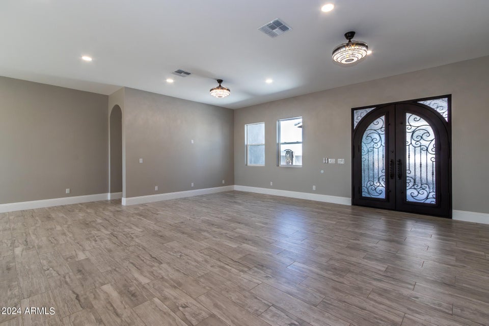 Tonopah, Arizona, 85354, United States, 4 Bedrooms Bedrooms, ,1 BathroomBathrooms,Residential,For Sale,1975997