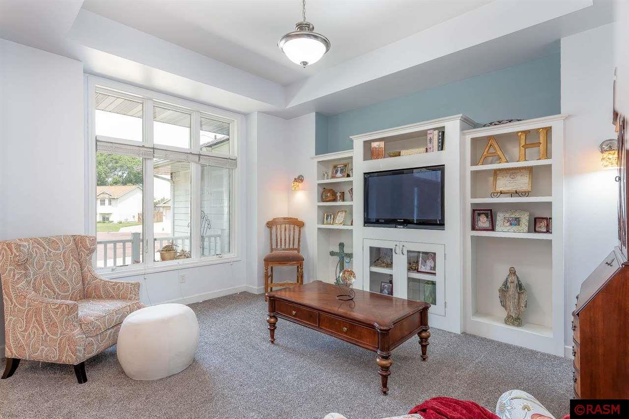 Mankato, Minnesota, 56001, United States, 4 Bedrooms Bedrooms, ,3 BathroomsBathrooms,Residential,For Sale,1879364