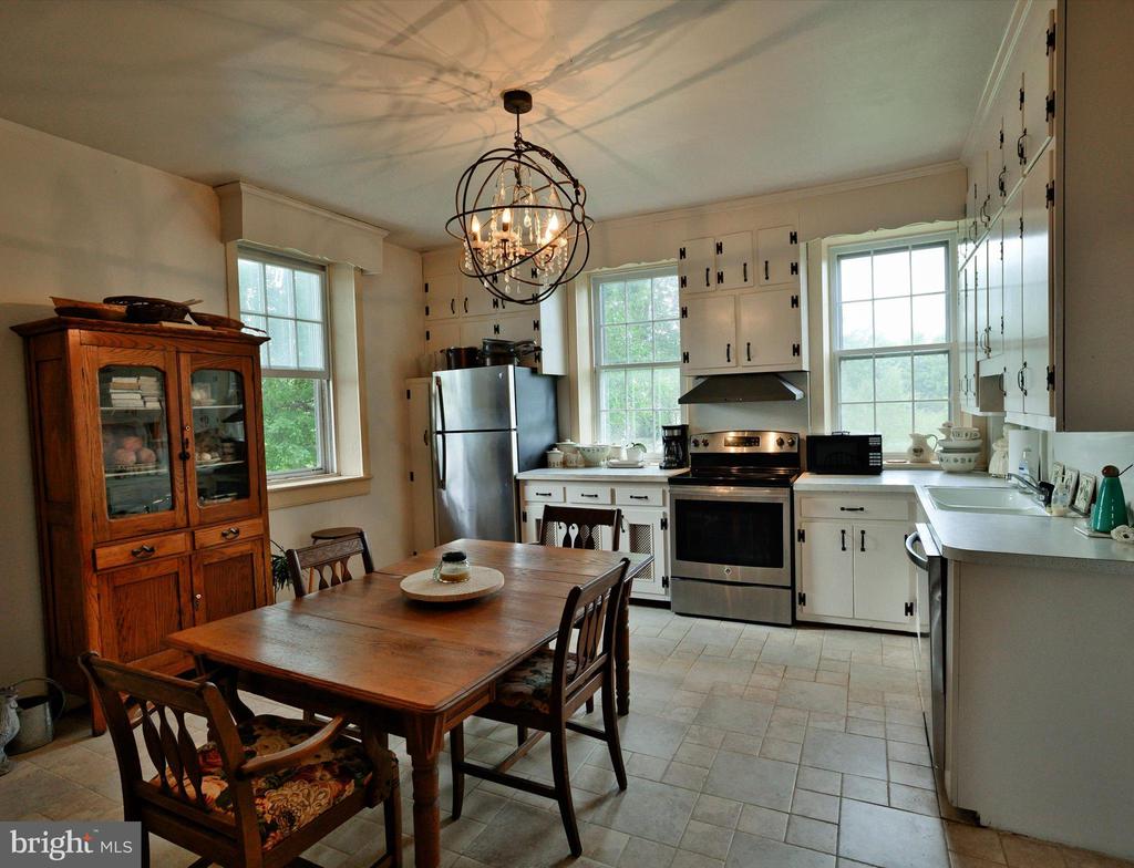 Westminster, Maryland, 21157, United States, 4 Bedrooms Bedrooms, ,3 BathroomsBathrooms,Residential,For Sale,1943426