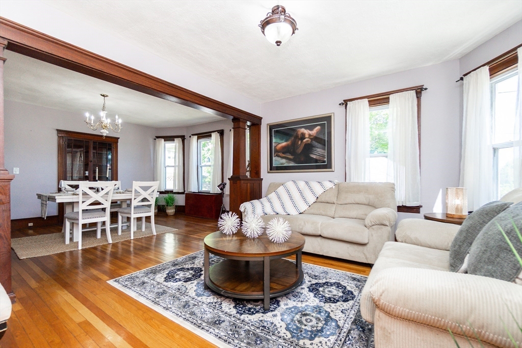 Lawrence, Massachusetts, 01841, United States, 6 Bedrooms Bedrooms, ,3 BathroomsBathrooms,Residential,For Sale,2048880