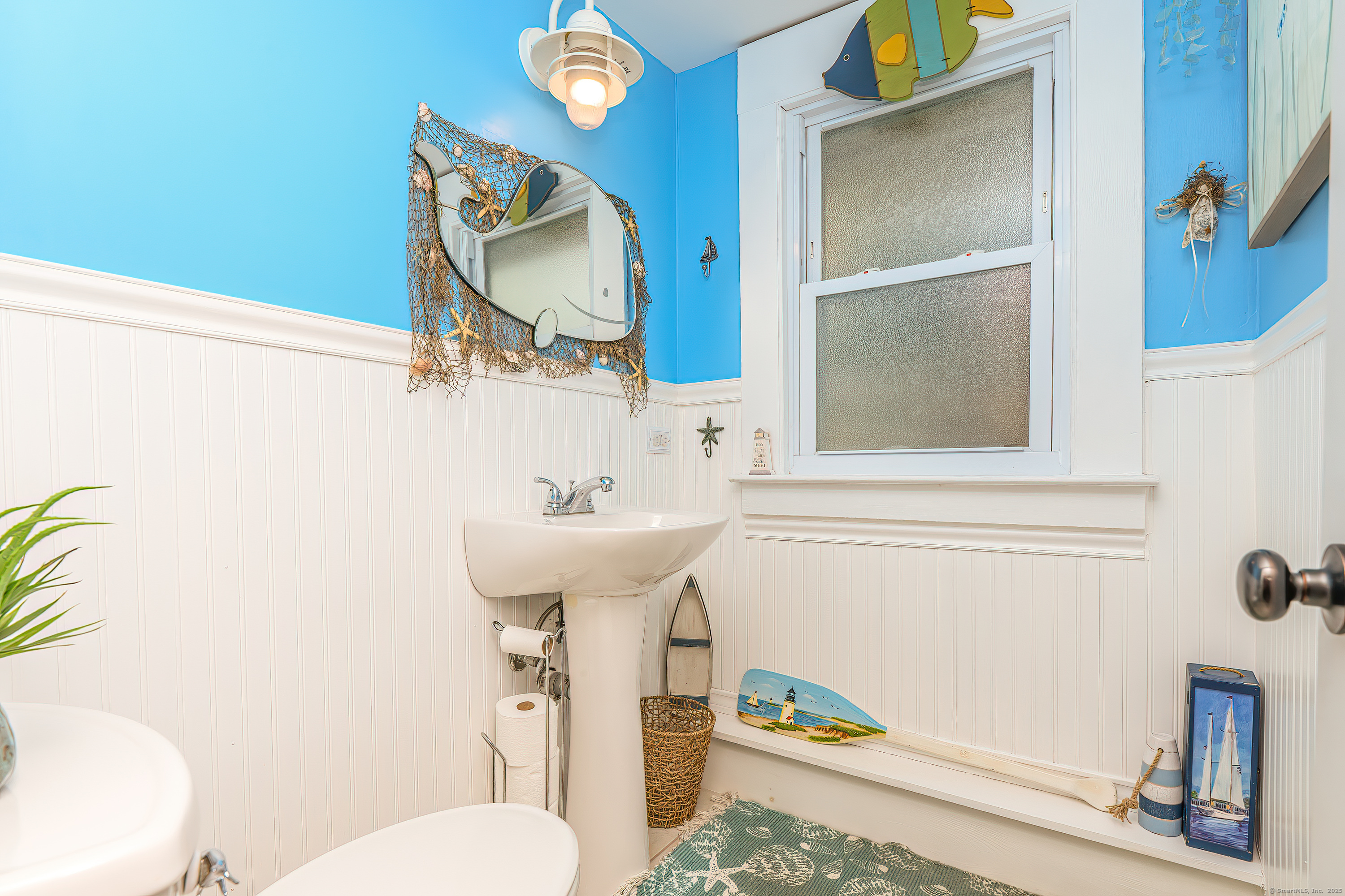 Milford, Connecticut, 06460, United States, 3 Bedrooms Bedrooms, ,2 BathroomsBathrooms,Residential,For Sale,1942157
