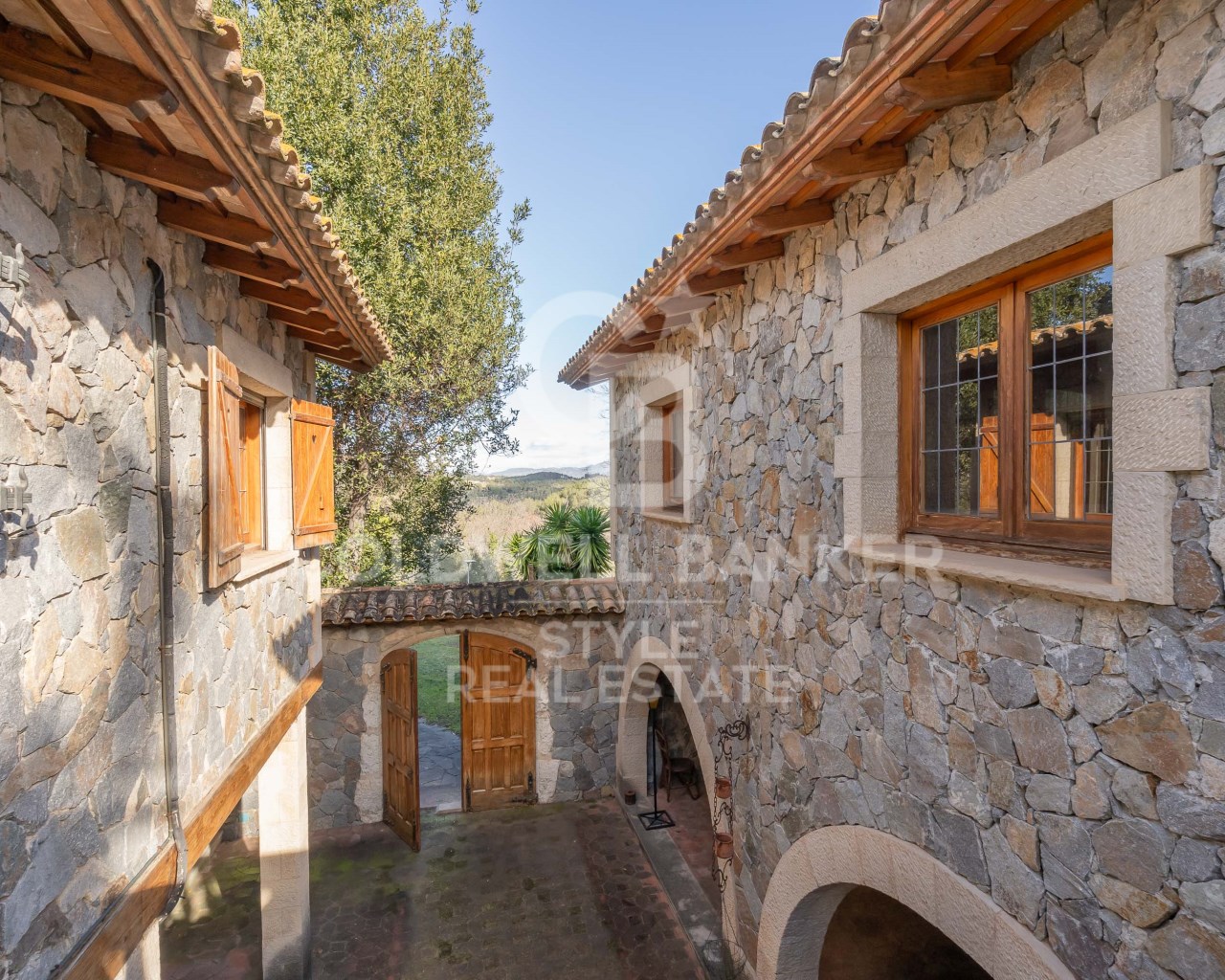 Castellví de Rosanes, Catalonia, ES, 5 Bedrooms Bedrooms, ,3 BathroomsBathrooms,Residential,For Sale,1722503